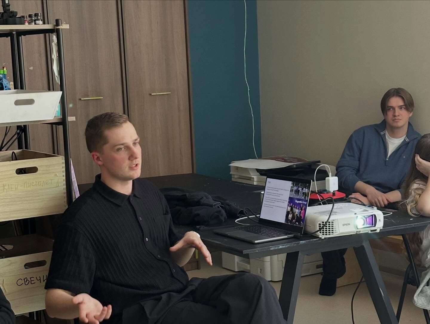 Narva-Jõesuu noortekeskuses toimus sari "3 õhtut - 3 lugu" - 3