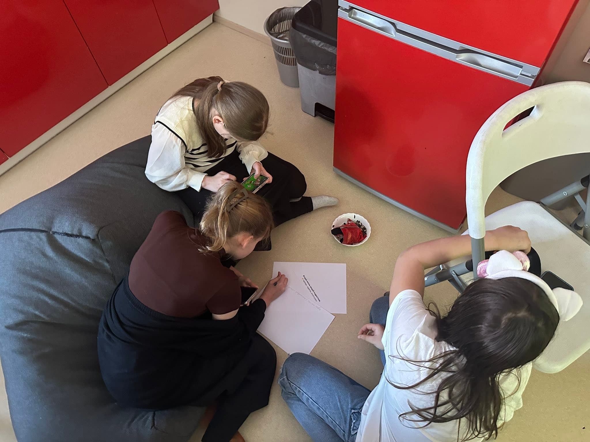 Narva-Jõesuu noortekeskuses toimus sari "3 õhtut - 3 lugu" - 17