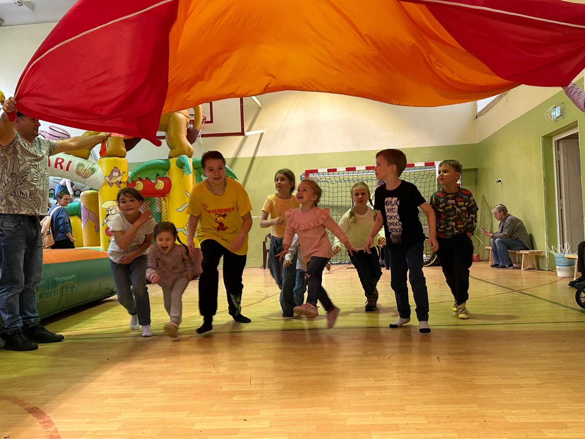 Narva-Jõesuu school hosted a warm autumn family day - 36