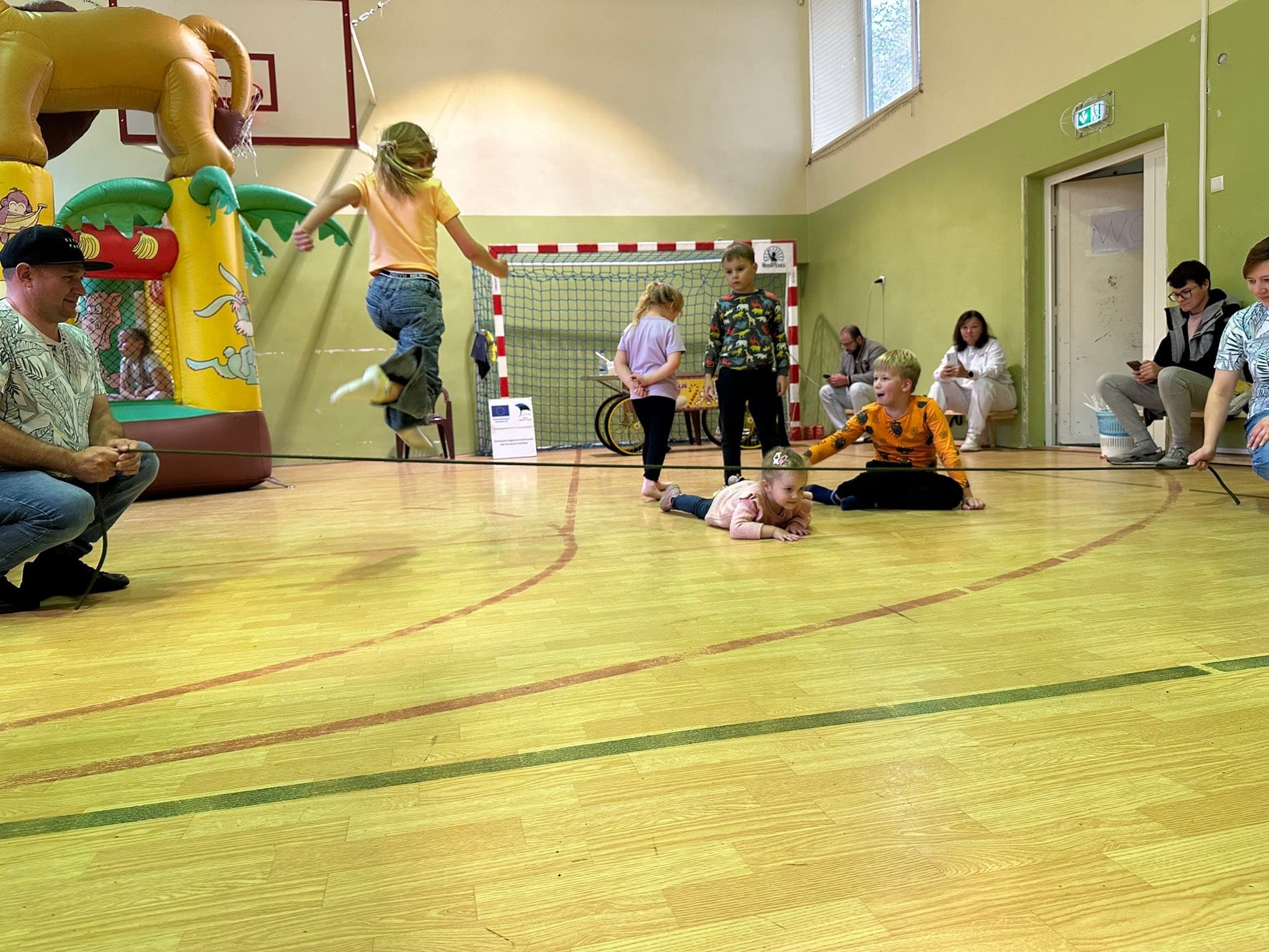 Narva-Jõesuu school hosted a warm autumn family day - 39