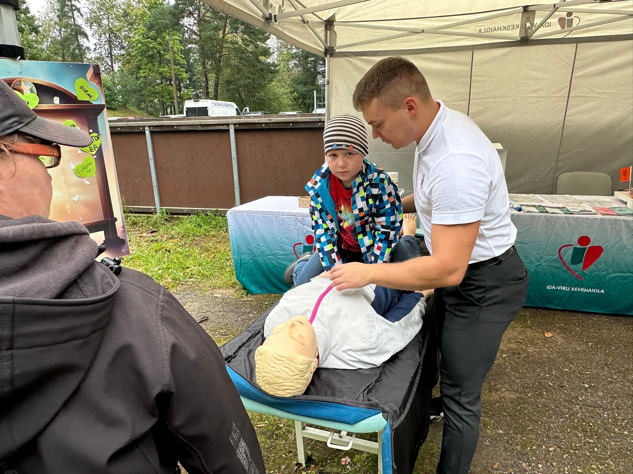 У школы Нарва-Йыэсуу прошёл большой семейный праздник - 10