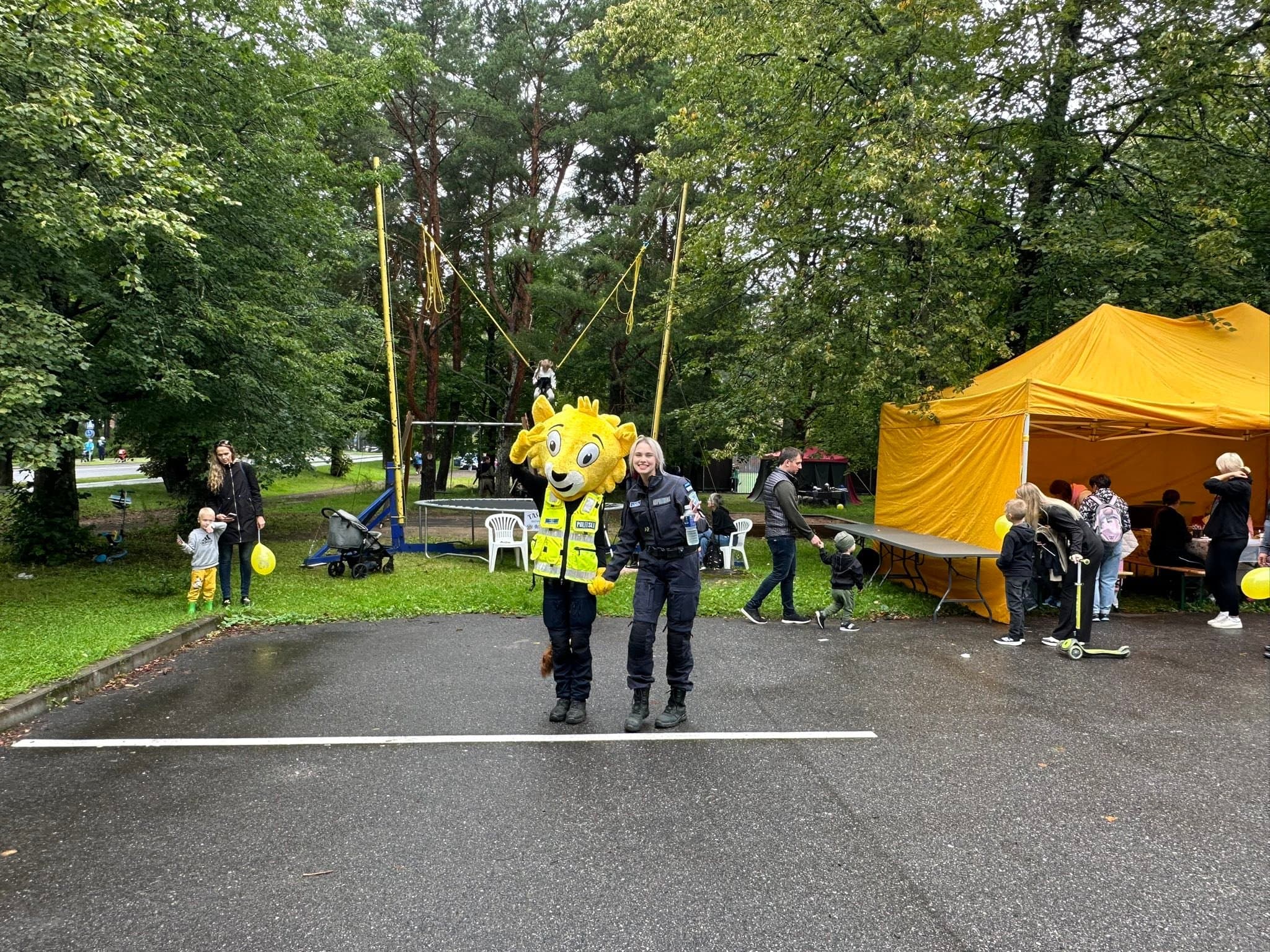 У школы Нарва-Йыэсуу прошёл большой семейный праздник - 12