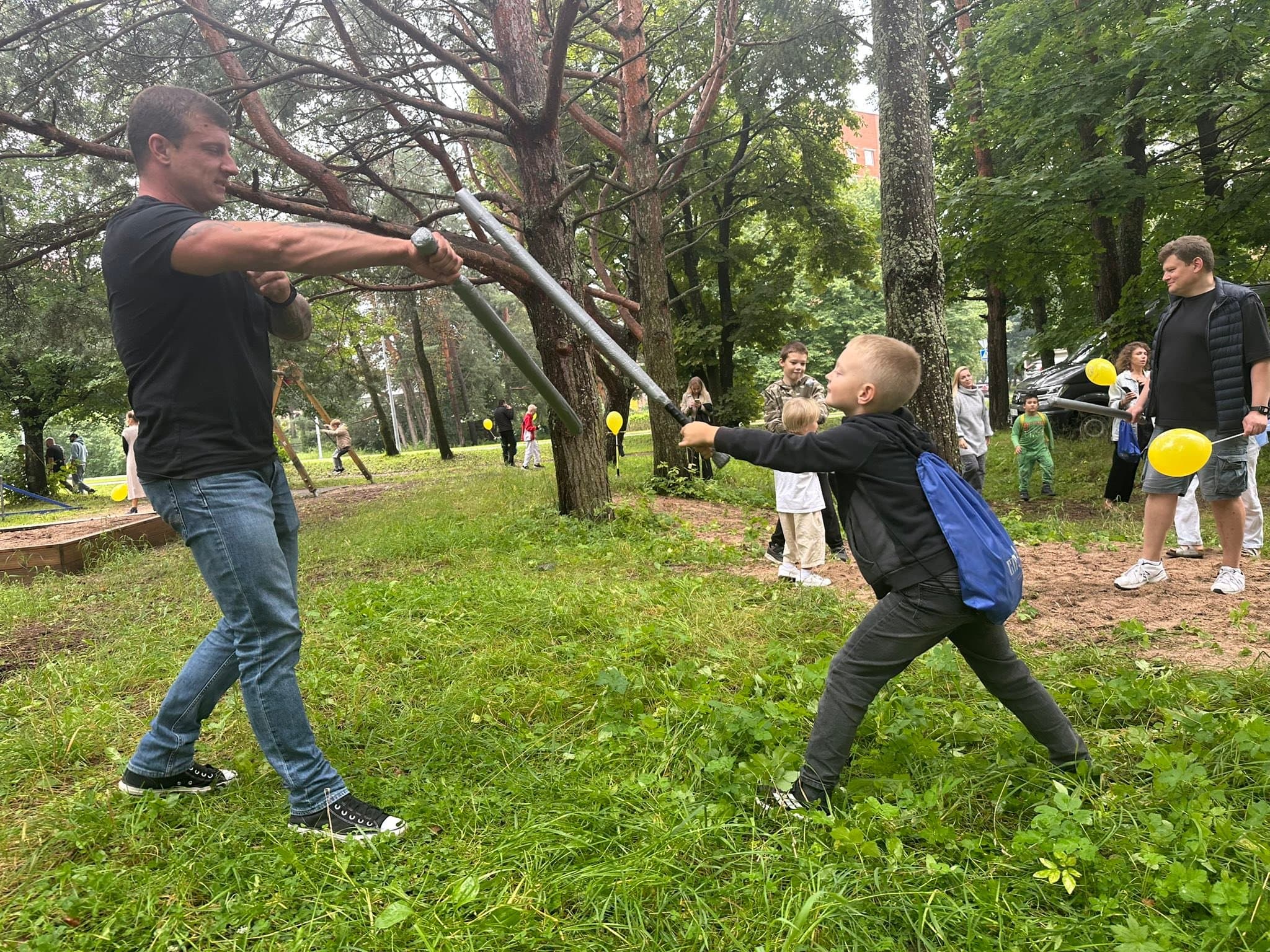 У школы Нарва-Йыэсуу прошёл большой семейный праздник - 17