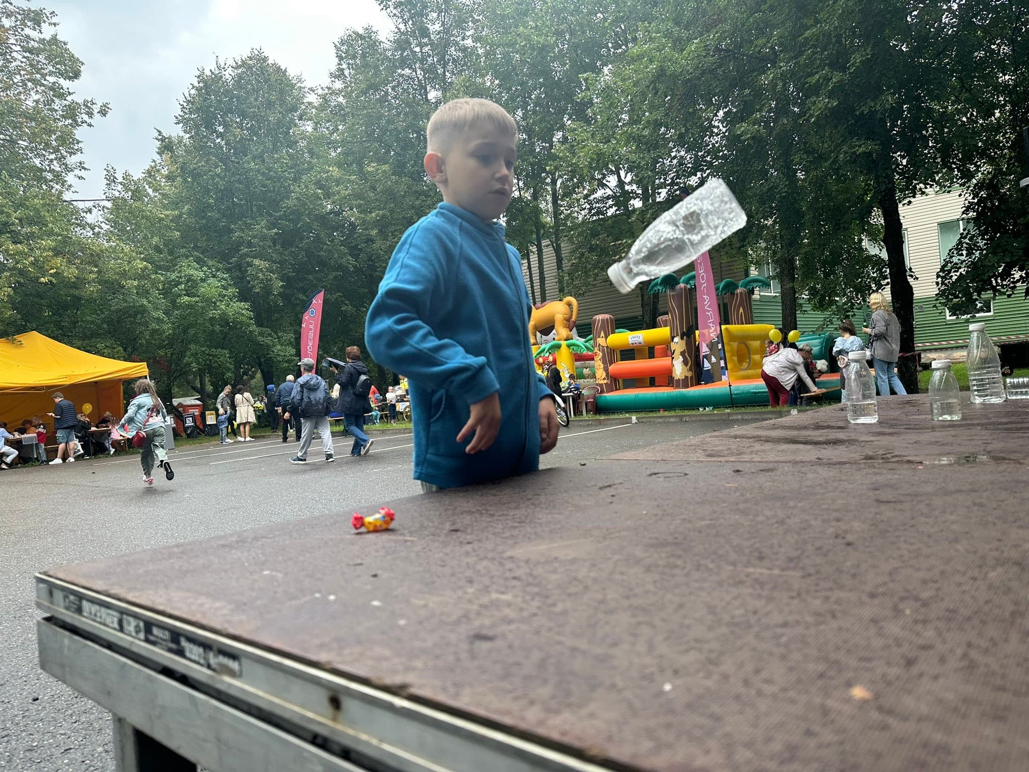 У школы Нарва-Йыэсуу прошёл большой семейный праздник - 19