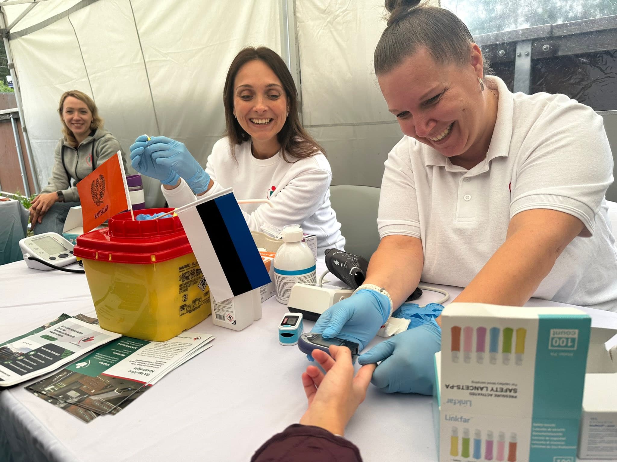 У школы Нарва-Йыэсуу прошёл большой семейный праздник - 20