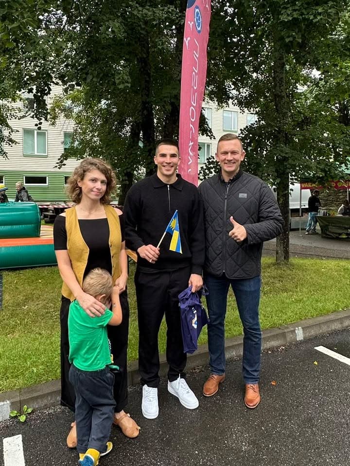 У школы Нарва-Йыэсуу прошёл большой семейный праздник - 23