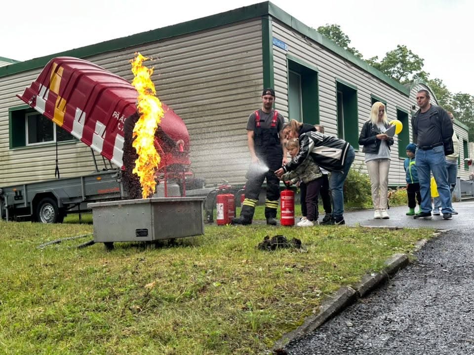 У школы Нарва-Йыэсуу прошёл большой семейный праздник - 30