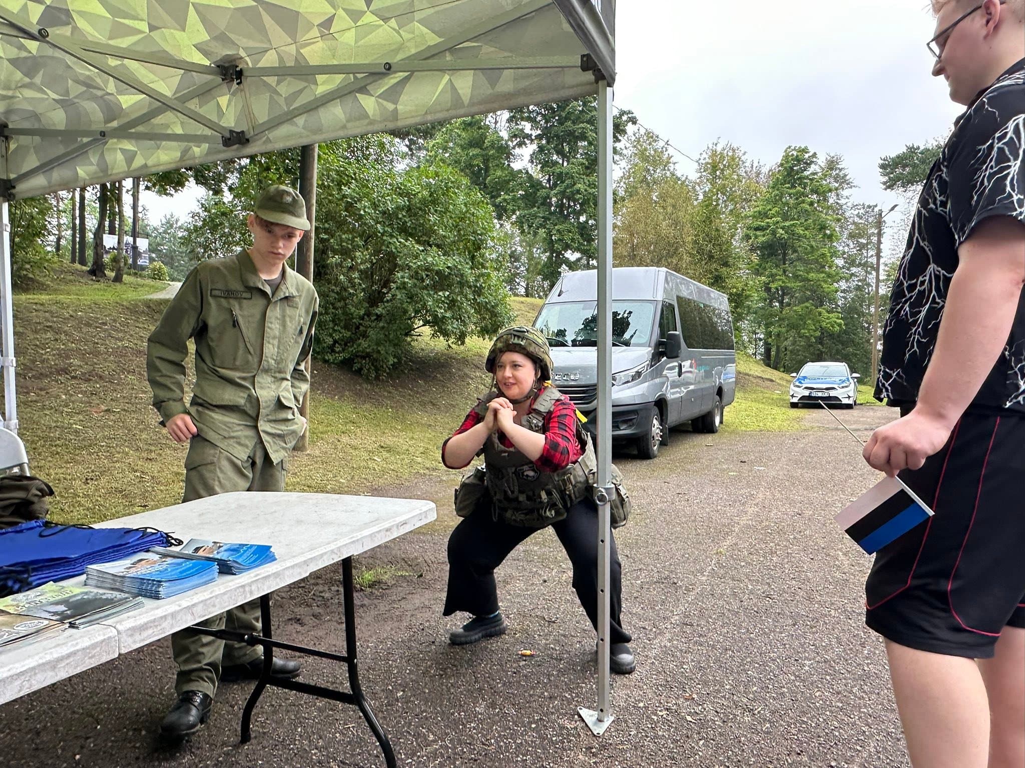 У школы Нарва-Йыэсуу прошёл большой семейный праздник - 32