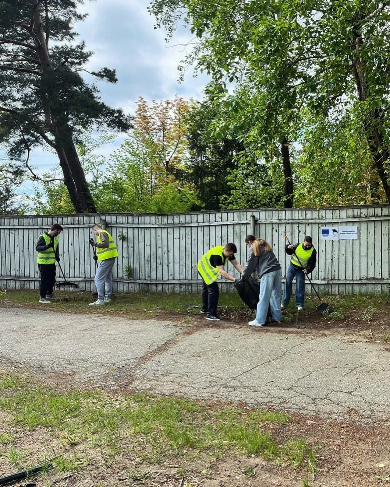 Young people cleaned the area around the Narva-Jõesuu lighthouse - 3